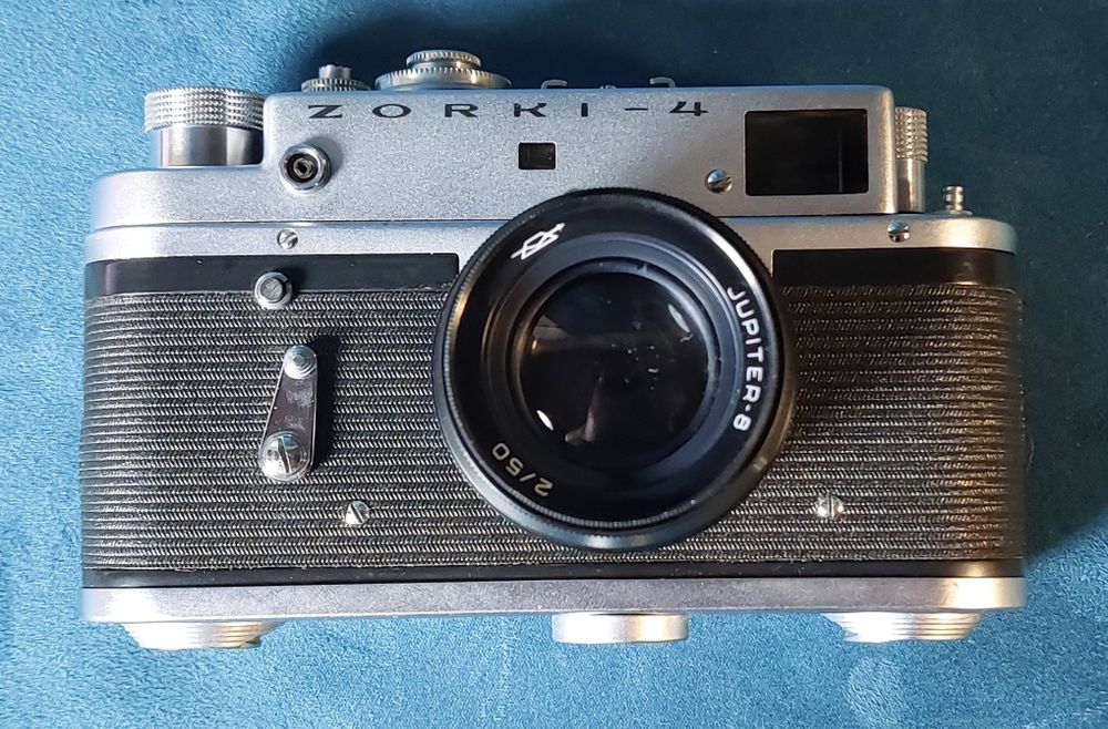 Пленочный фотоаппарат ZORKI 4,с обьективом  JUPITER-8,2/50.СССР,1970е.