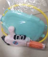 Водный пистолет с помпой и балоном-рюкзаком