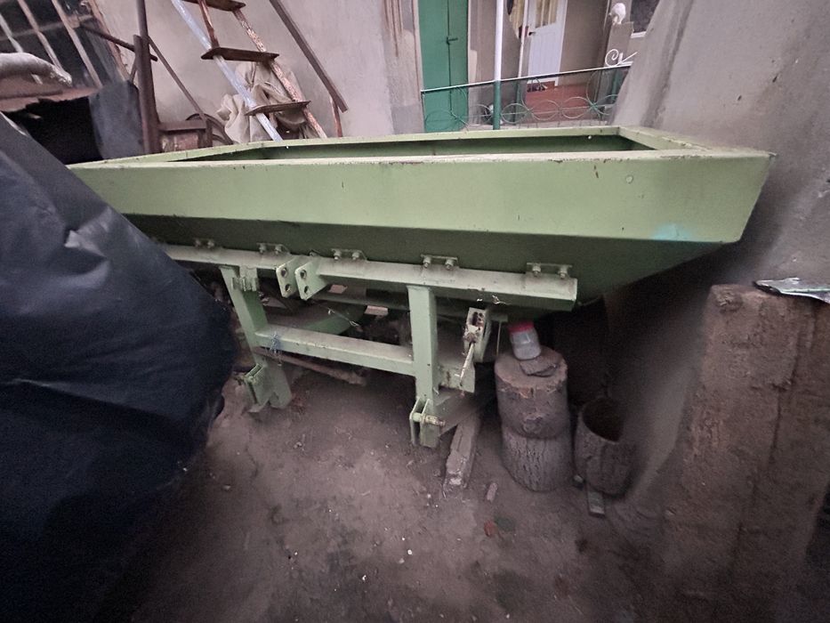 Оприскувач, розкидач добрив, бочка, прицеп