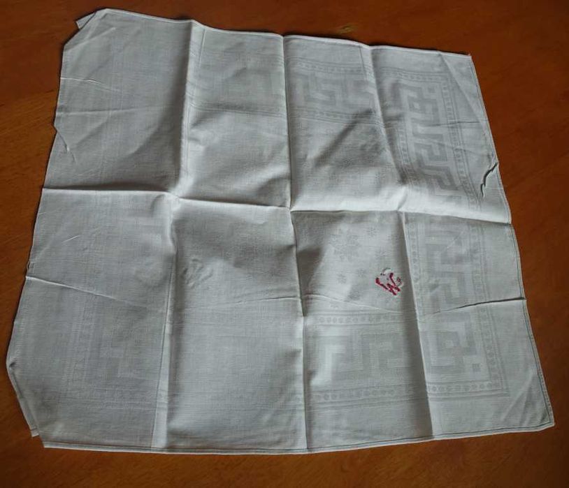 Ręczniki z przedwojennej bieliźniarki.