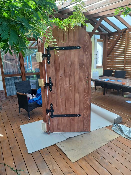 Drzwi łukowe do piwniczek ziemianek na wymiar pomieszczen gospodarcze