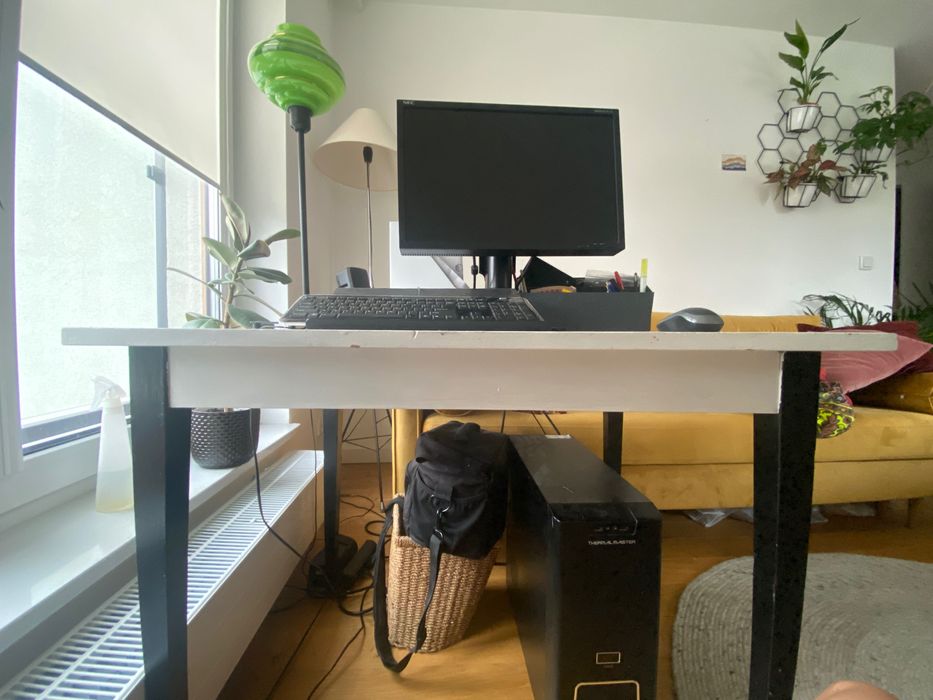 Stół, biurko drewniane biały blat czarne nogi