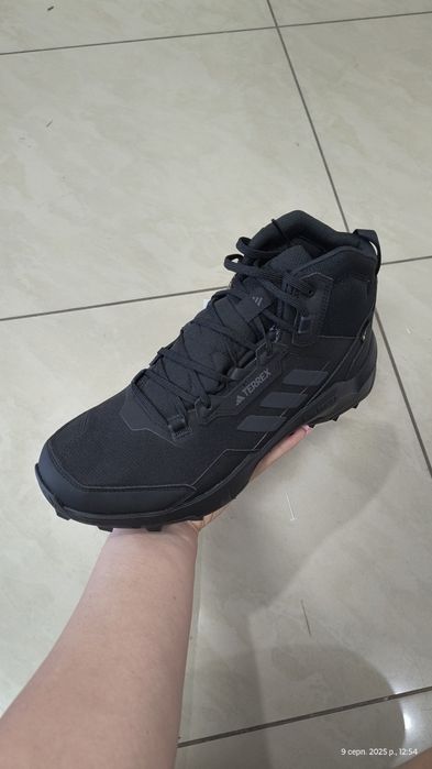 ОРИГІНАЛ Кросівки Adidas Goretex HP7401 US 10 28 см чорні  осінь зима