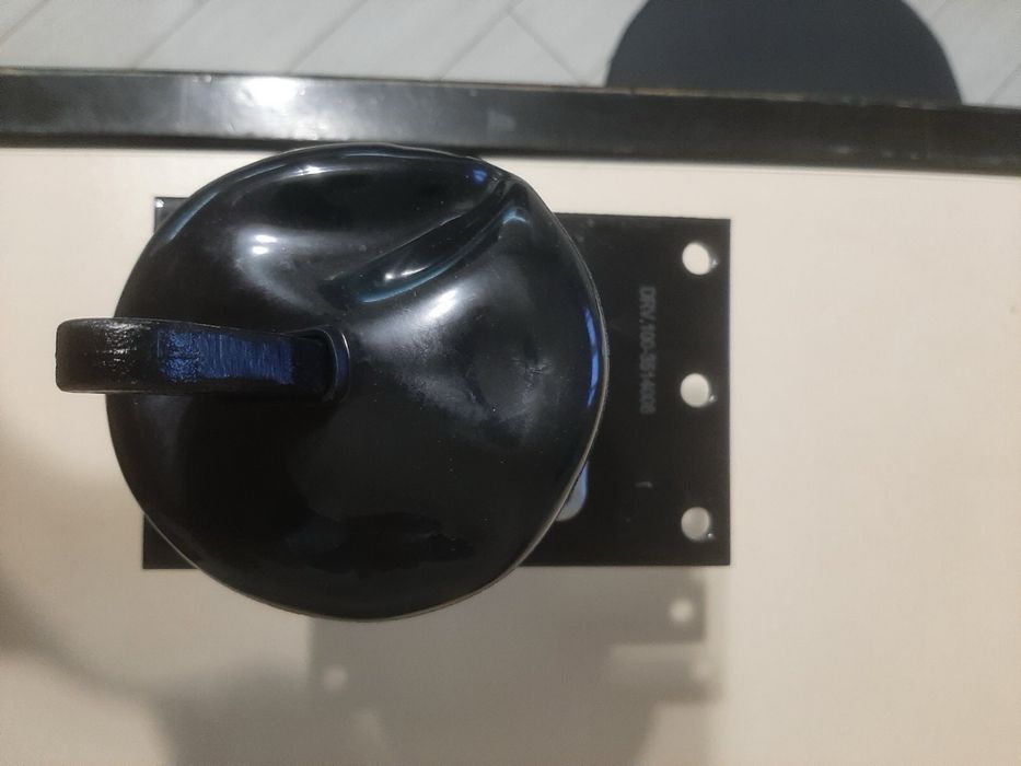Продам Регулятор тиску повітря dvr.100-3514008