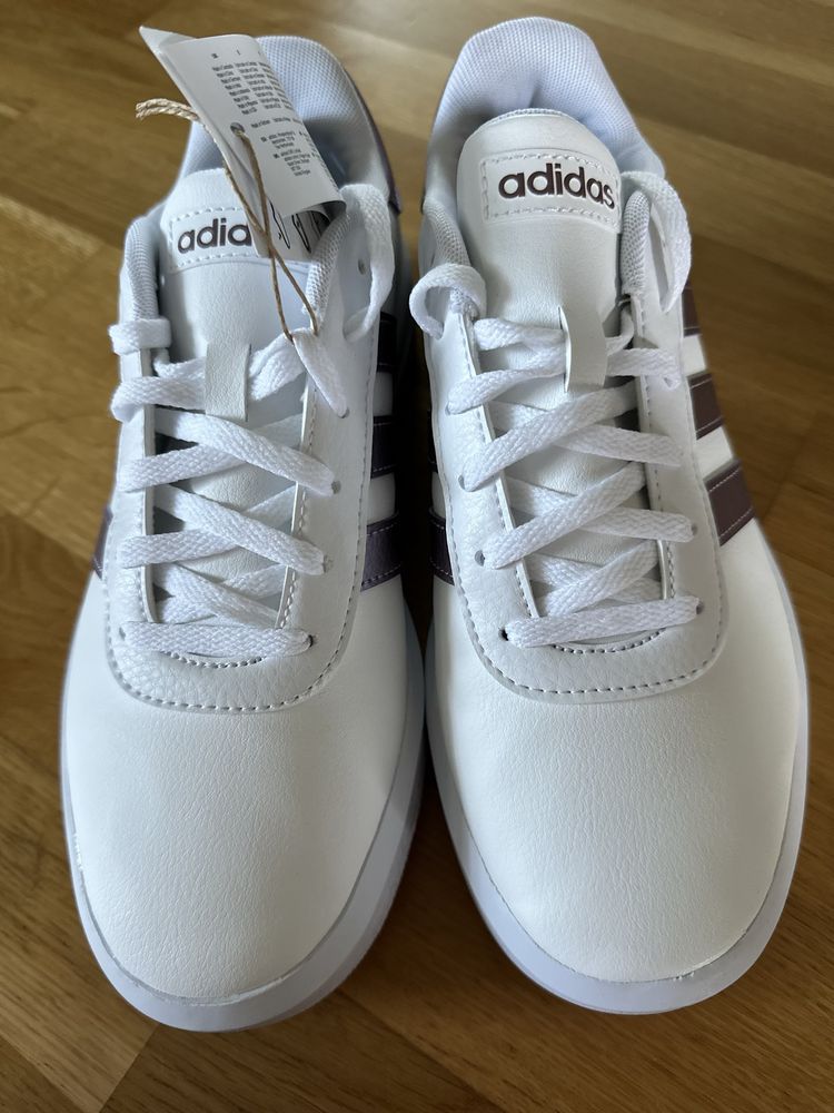 Кросівки Adidas 39 1/3 р. 25,4см. Оригінал. Нові.