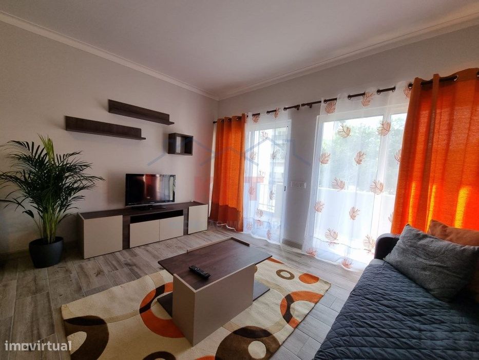 T1 remodelado com piscina - Arrendamento até Maio