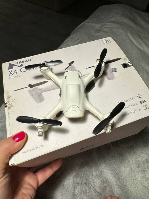 Квадрокоптер мини дрон Hubsan X4 H107c+CAM PLUS