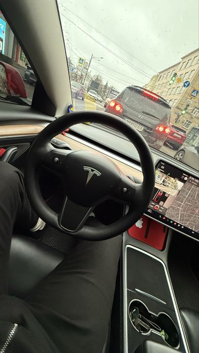 Продать тесла модель 3