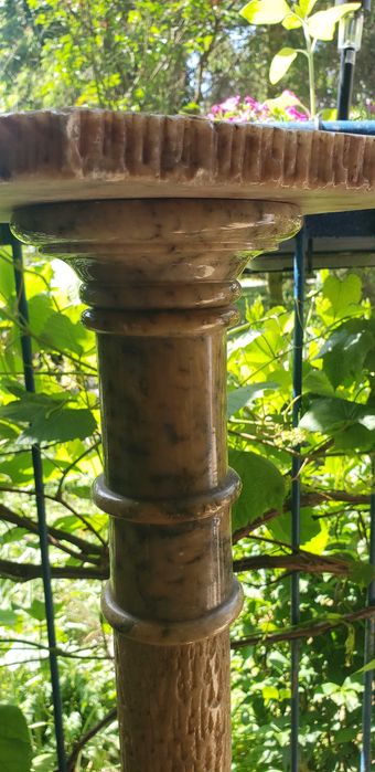 Marmurowa kolumna