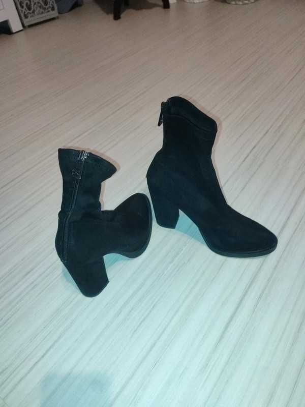 buty botki rozm. 37 firmy Kazar