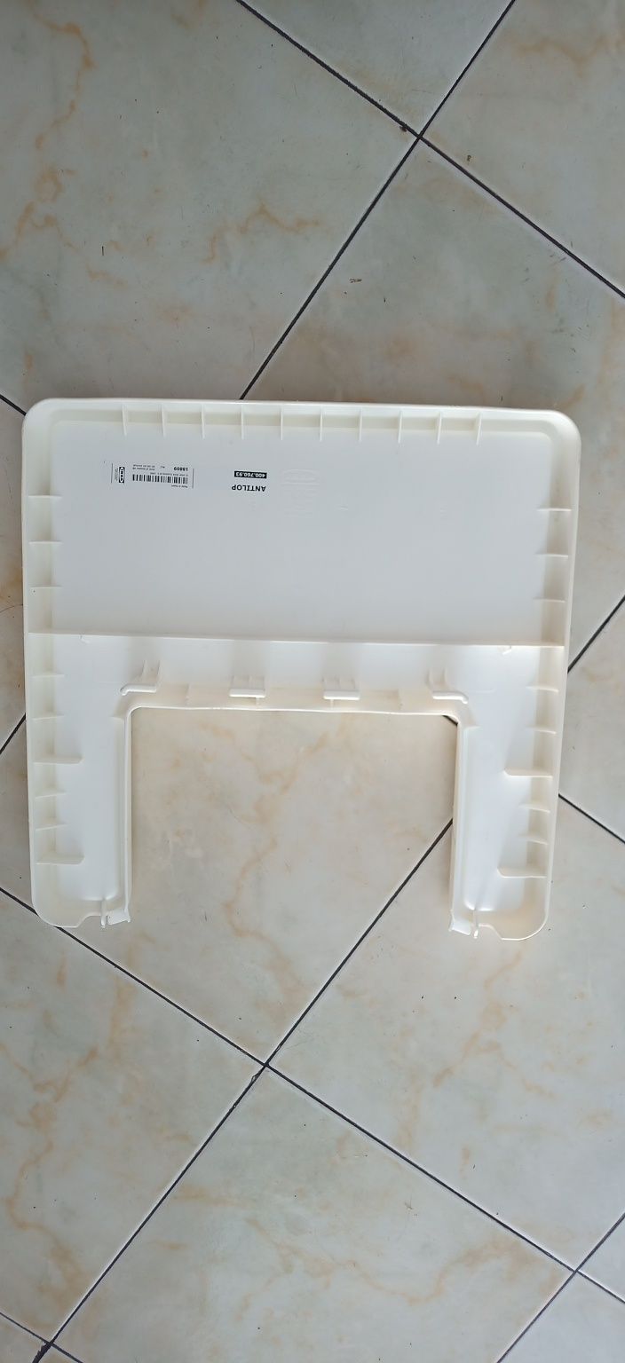 Assento + tabuleiro Antílope IKEA