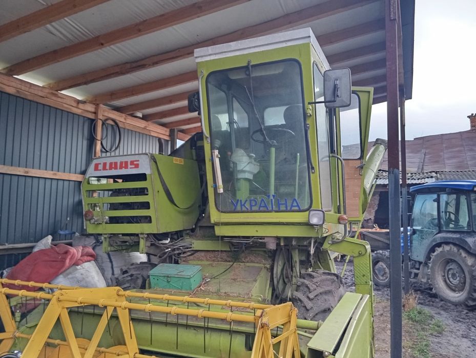 Продам комбайн клас консул