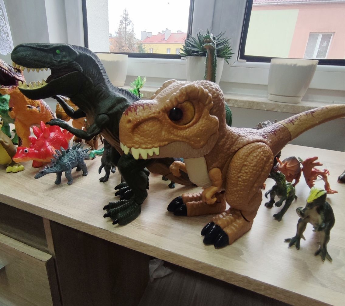 Dinozaury, dinozaur. Figurki dinozaurów.