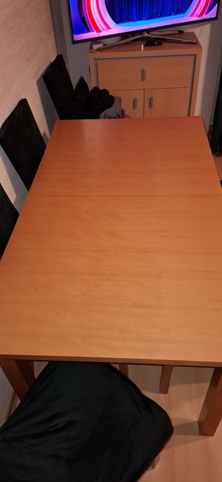 Sprzedam stół rozkładany + 6 krzeseł