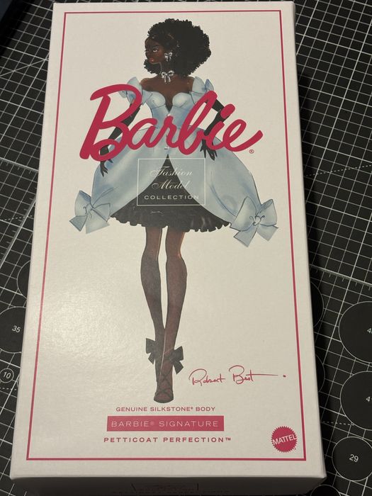 Barbie kolekcjonerska Signature Silkstone Fashion Model nr3