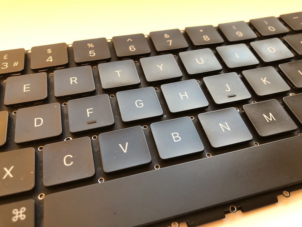 Apple клавиатура MacBook A2338