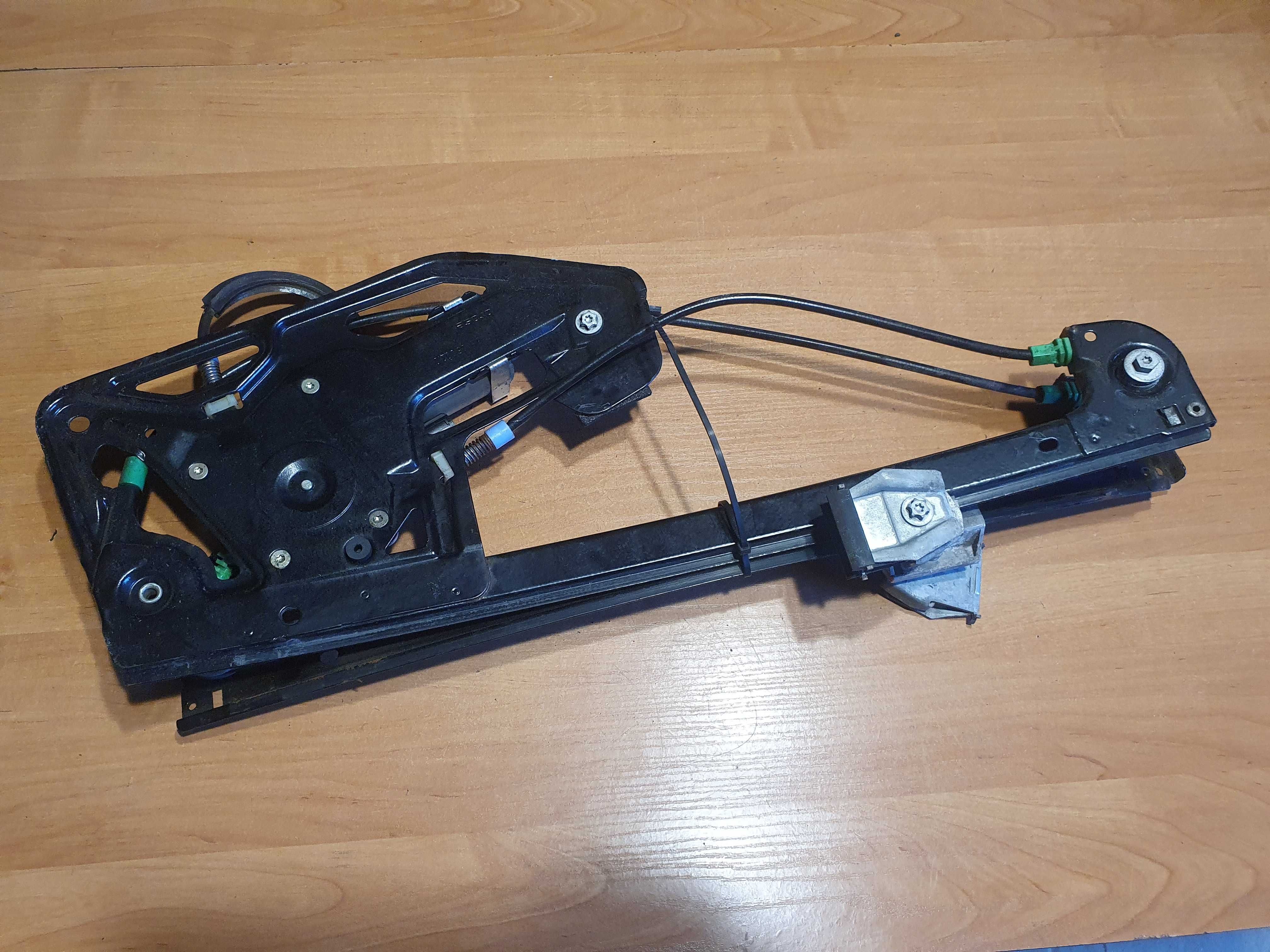 BMW 7 E38 Mechanizm Podnośnik Szyby Prawy Przód BDB
