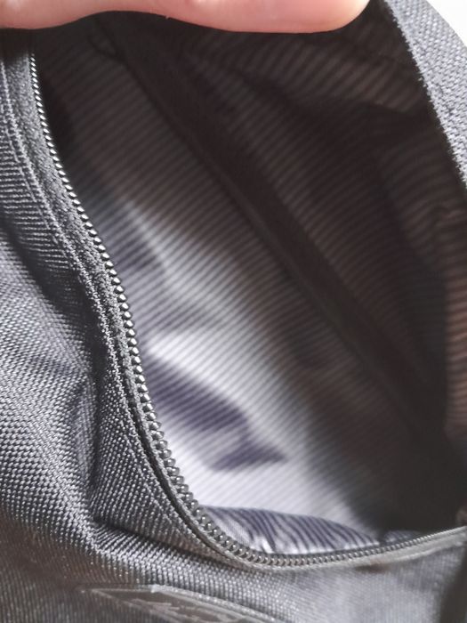 Nowa czarna nerka Herschel