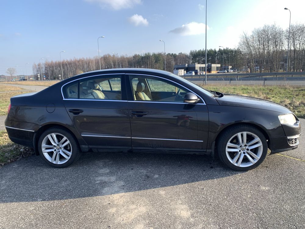 Volkswagen Passat B6 2.0 TDI Salon Polska