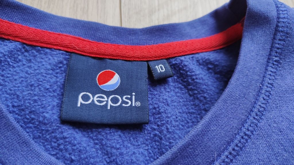 Szafirowa bluza pepsi