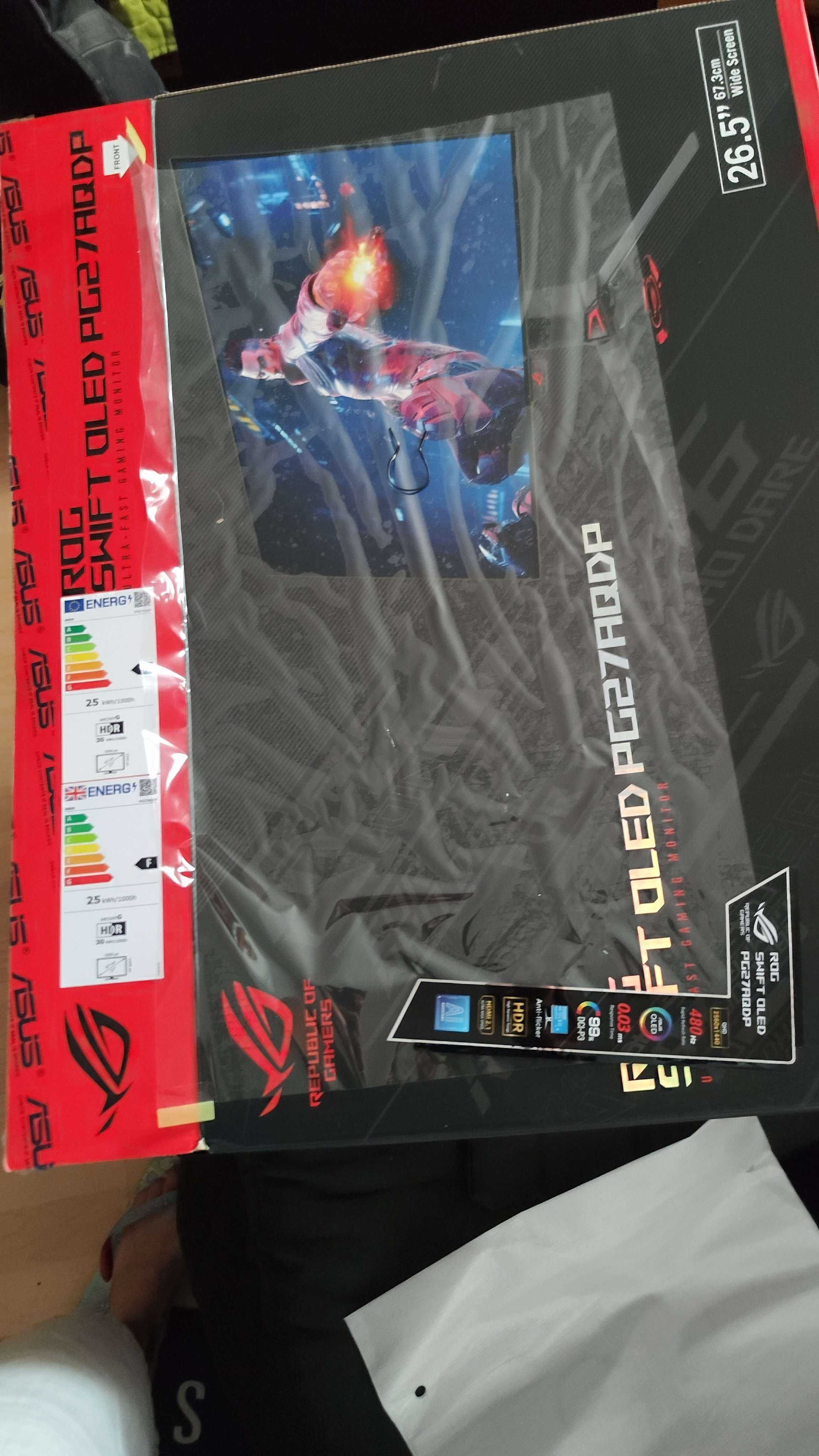 Asus Rog Swift Oled PG27AQDP com 6 meses