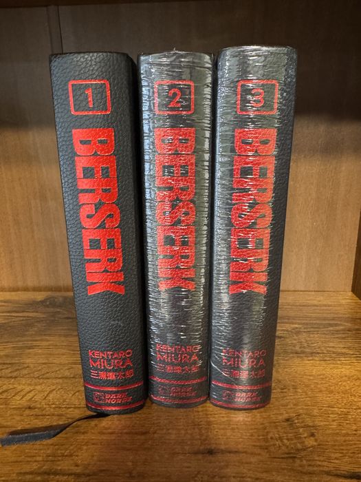 Манга BERSERK Deluxe edition, 1-4 томи (ціна за том)