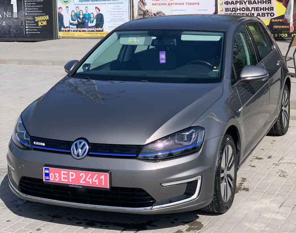 Оренда авто Volkswagen E-Golf 24 kW