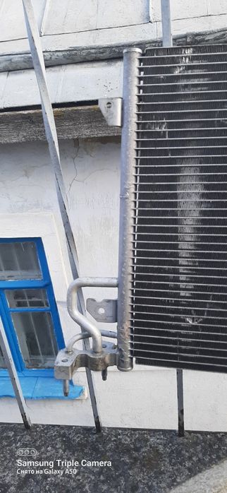 Срочно продам Б/У радиатор кондиционера оригинал Линкольн МКС 2015г