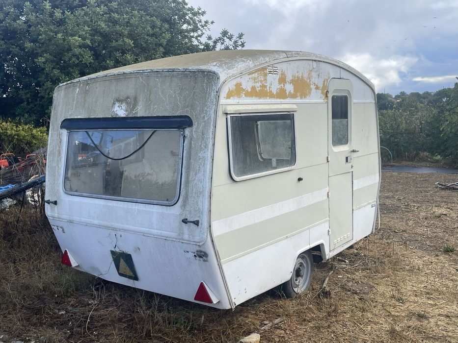 Vendo roulote caravana sem documentos