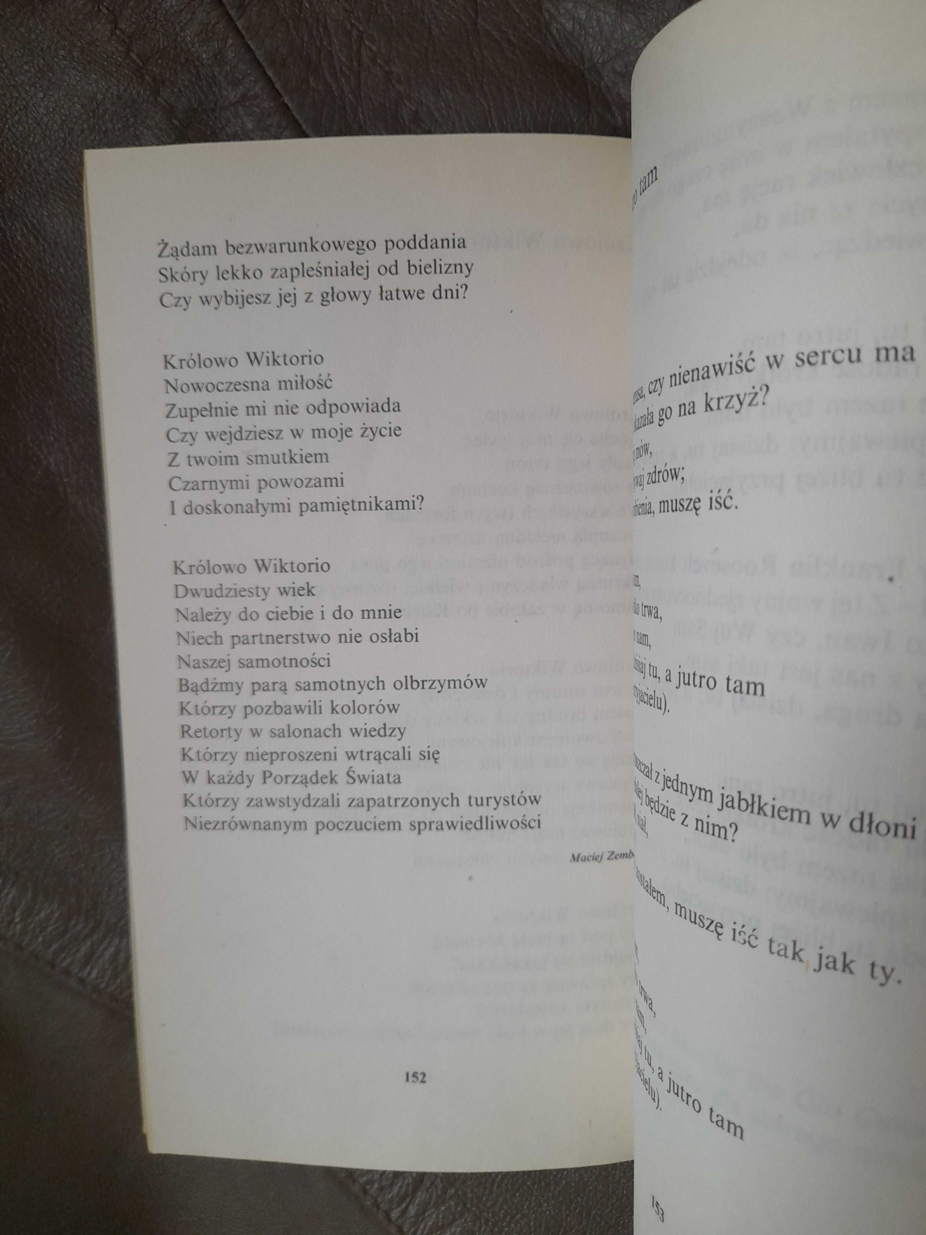 Leonard Cohen Słynny niebieski prochowiec