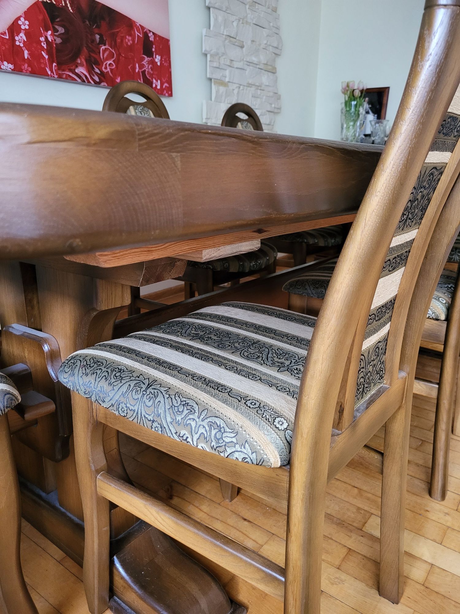 Solidny drewniany stół + 8 krzeseł