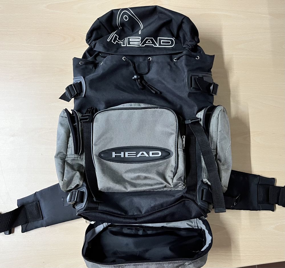 Mochila da marca HEAD