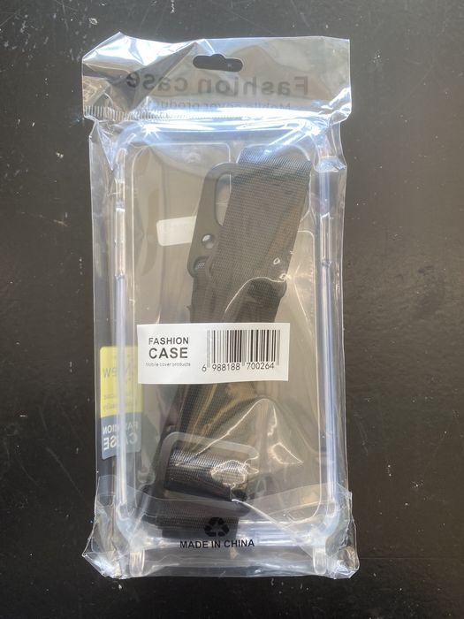 Vendo capa para IPhone 11 c/alça