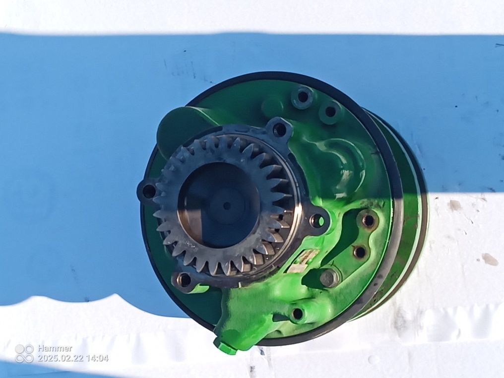 Napęd wentylatora John deere seri 8x30,9x30,8r Re578435
