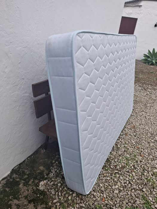 Colchão de cama solteiro 183x123cms, de molas, pouco uso, Lusocolchão.