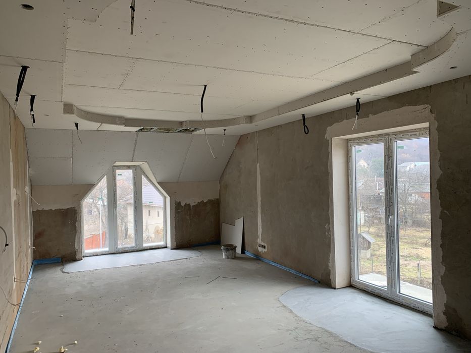 Продам будинок в Мукачево в р-н Росвигово  400 $ за кв м