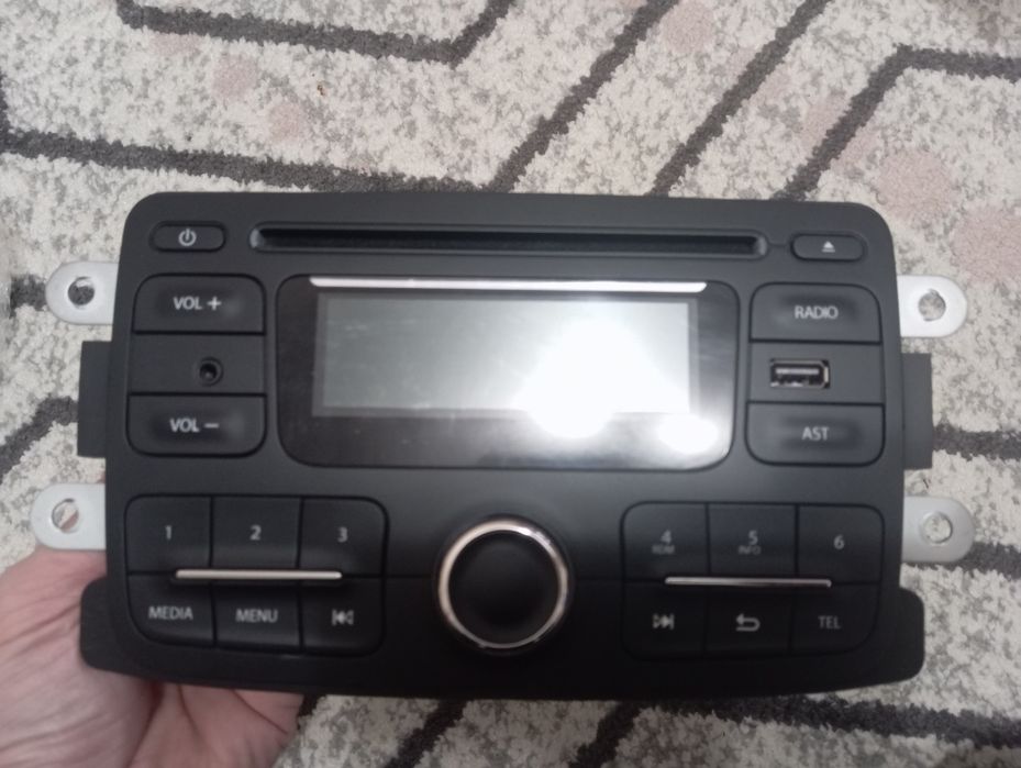 Магнітола reno sandero stepway 2