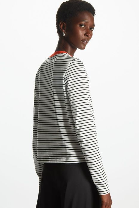 Бавовняний лонгслів COS у смужку - М