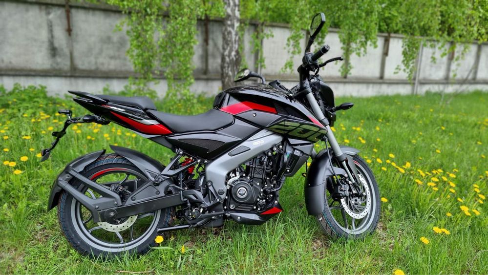 Мотоцикл Bajaj Pulsar NS 200 UG 2023