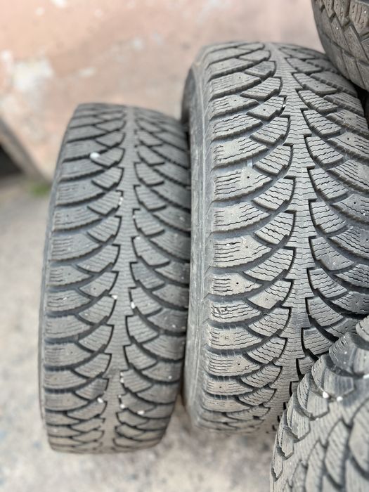 Зимова резина 195/65 R15 з дисками 5/100