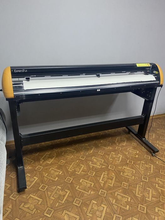 Ріжучий плотер GCC Expert II-52LX