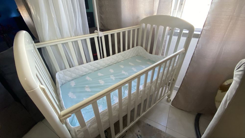 Berço bebe criança + colchao + rede mosquiteira