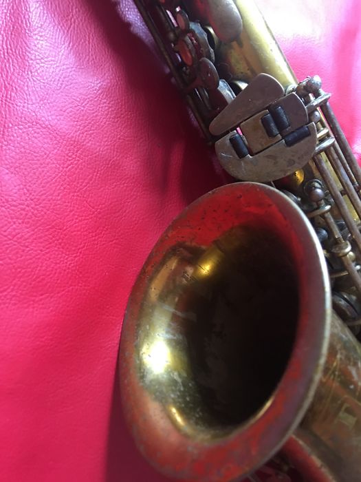 Саксофон, в комплекте сумка / кофр / футляр