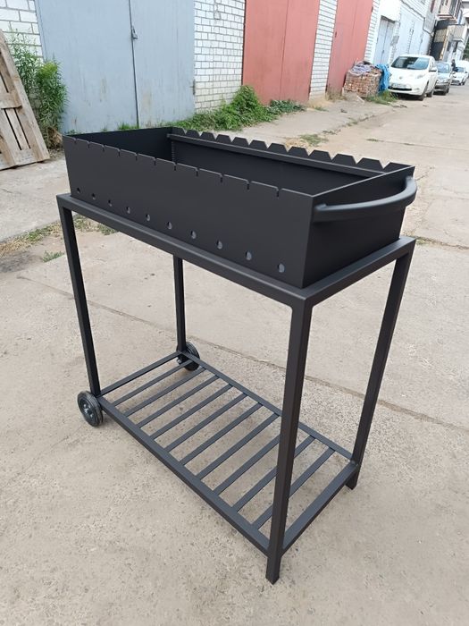 Мангал на колесах в стилі лофт 4 мм