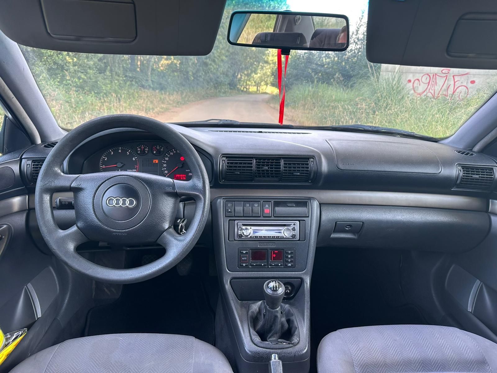 Audi A4 1.6 100cv