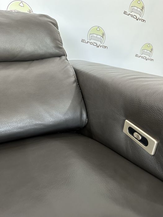 Сучасний диван електро реклайнер темно-коричневого кольору з Німеччини