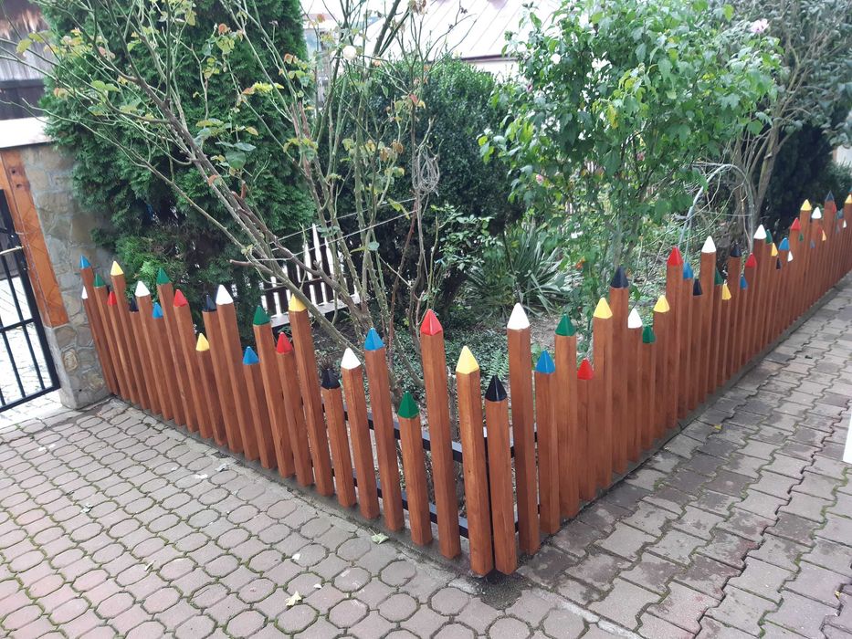 Płotek płot kredki, ogrodzenie, przesłona osłona ogrodowa dzieci