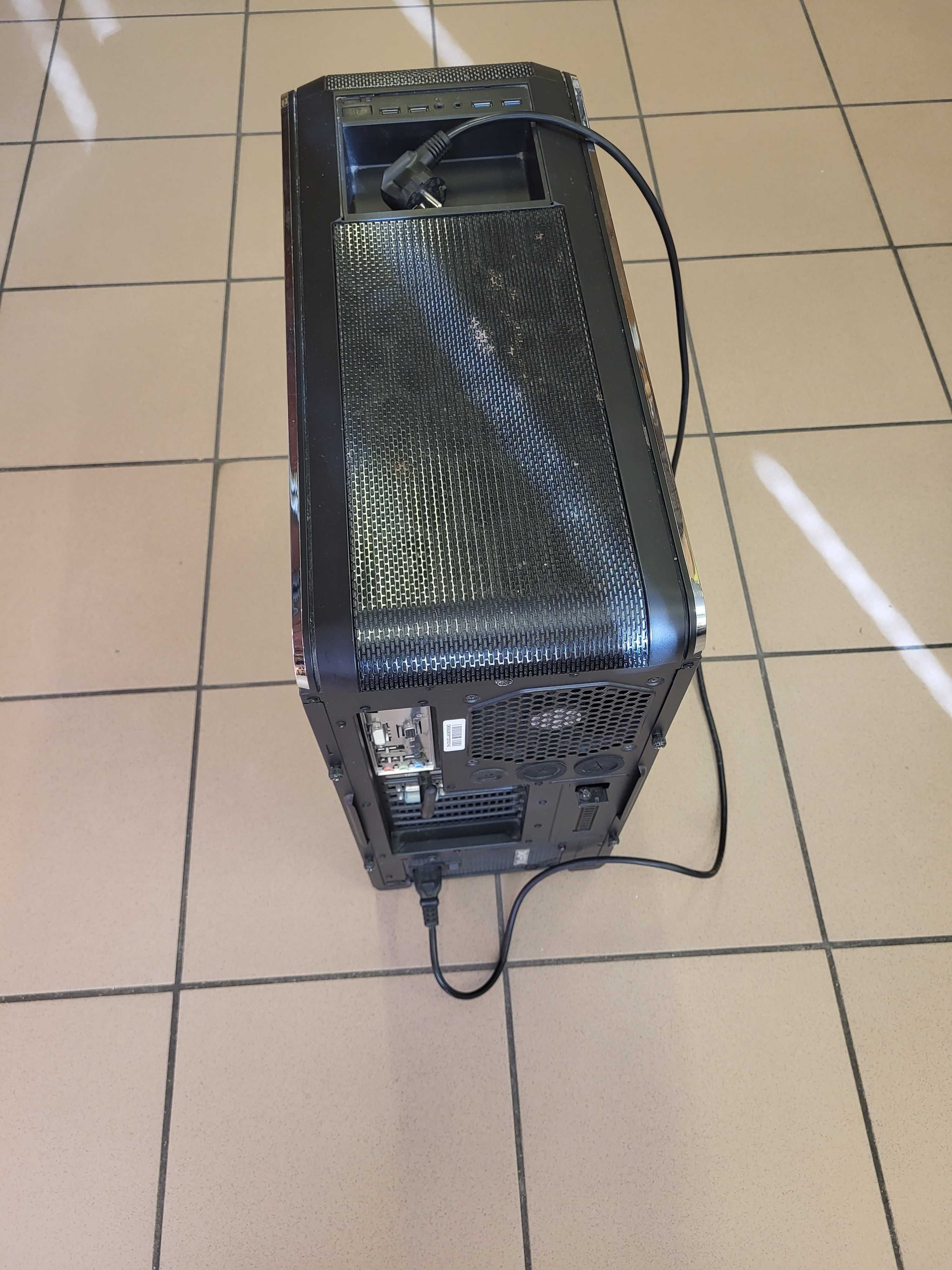 Komputer stacjonarny: i-5, 16 GB RAM, SSD 256 GB, SATA3 1TB, GeoForce