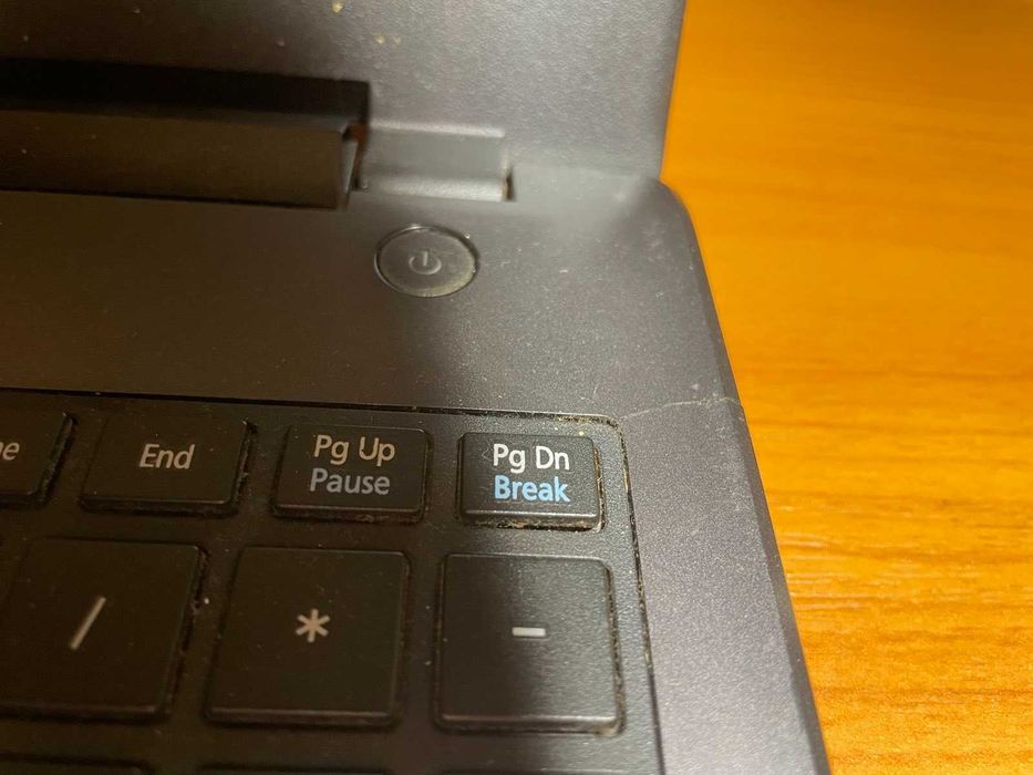 Обміняю з моєю доплатою у Запоріжжі чи продам Ноутбук DEXP CLV-950-PND