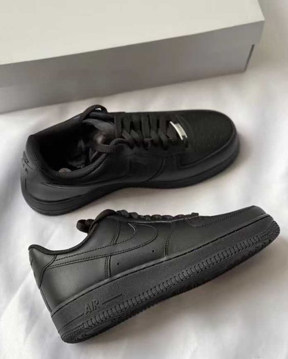 Buty meskie Mokasyny Nike_ Air_ Force_ 1_ Low '07_ Black R.42